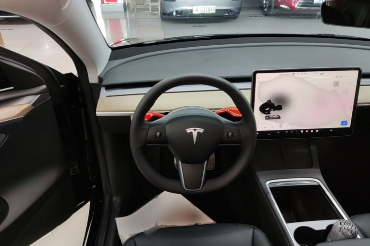Tesla Model Y 2023 #11 Tesla Model Y 2023 car image #11