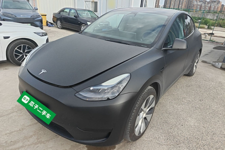 Tesla Model Y 2023 #2 Tesla Model Y 2023 car image #2
