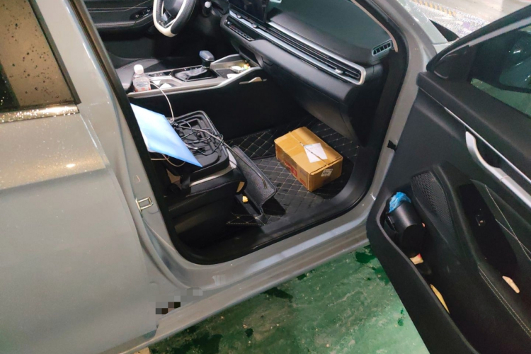 GEELY Emgrand 2025 car image #23