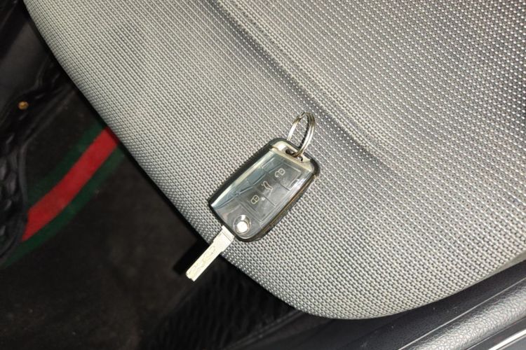 Volkswagen Golf 2019 car image #9
