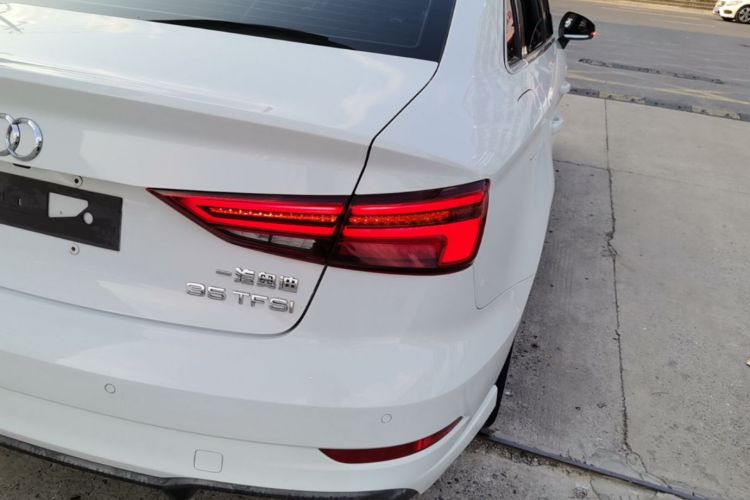 Audi A3 2019 car image #8