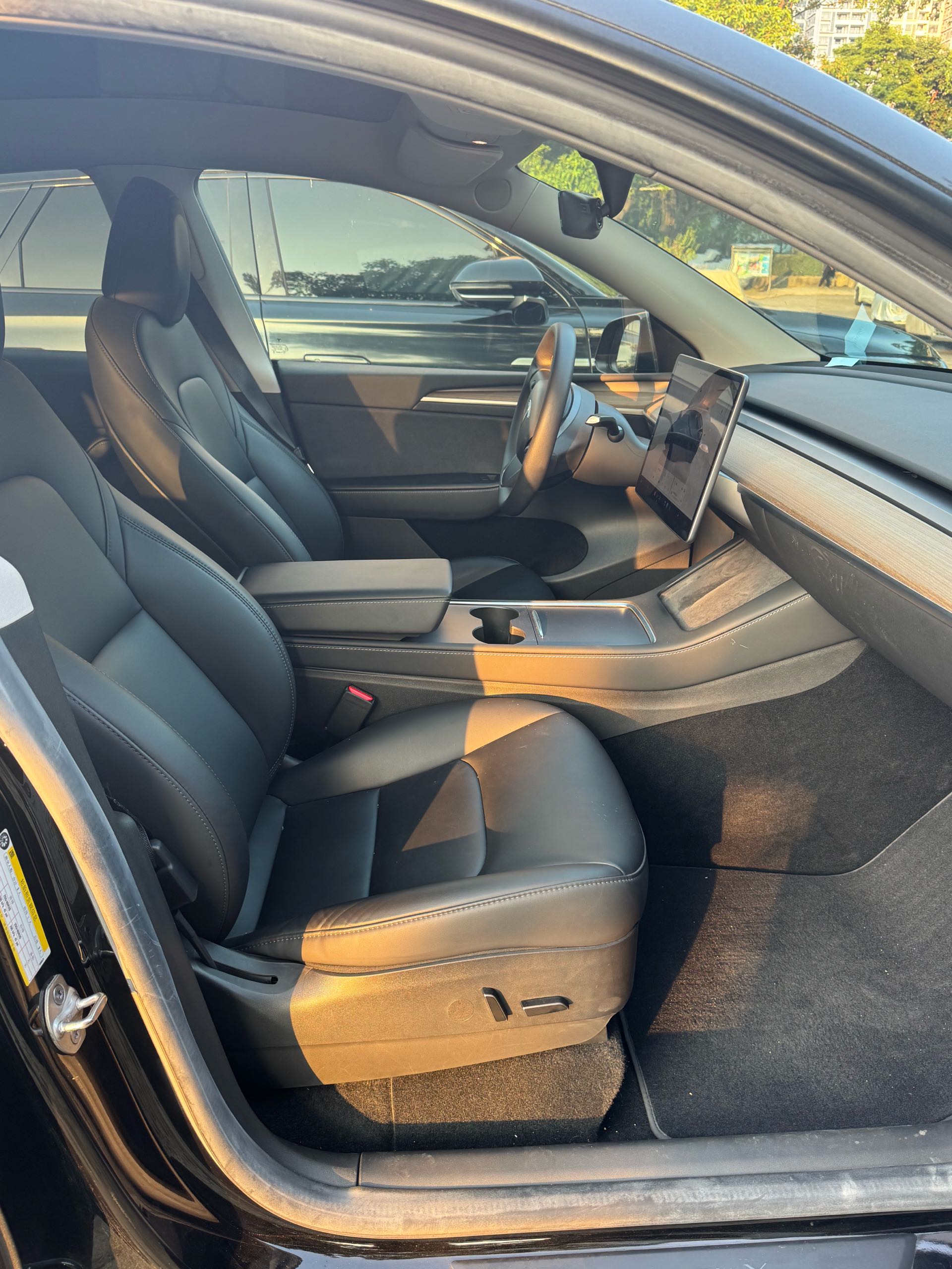 Tesla Model Y 2022 #7 Tesla Model Y 2022 car image #7