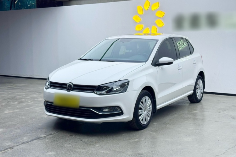 Volkswagen Polo 2016 car image #2