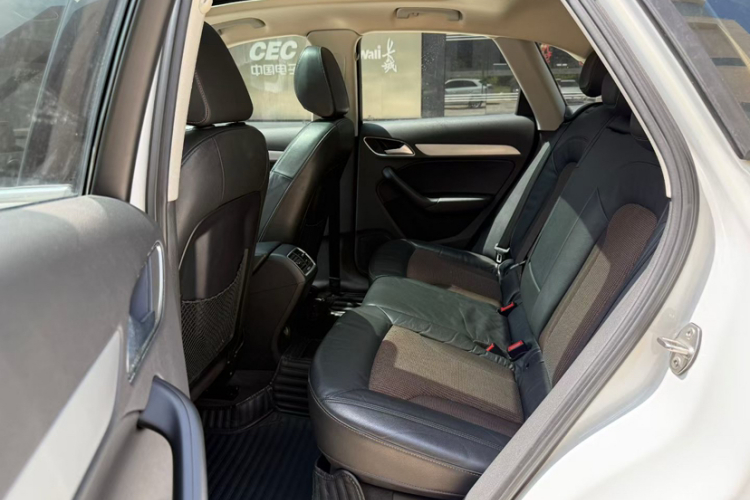 Audi Q3 2017 #13 Audi Q3 2017 car image #13
