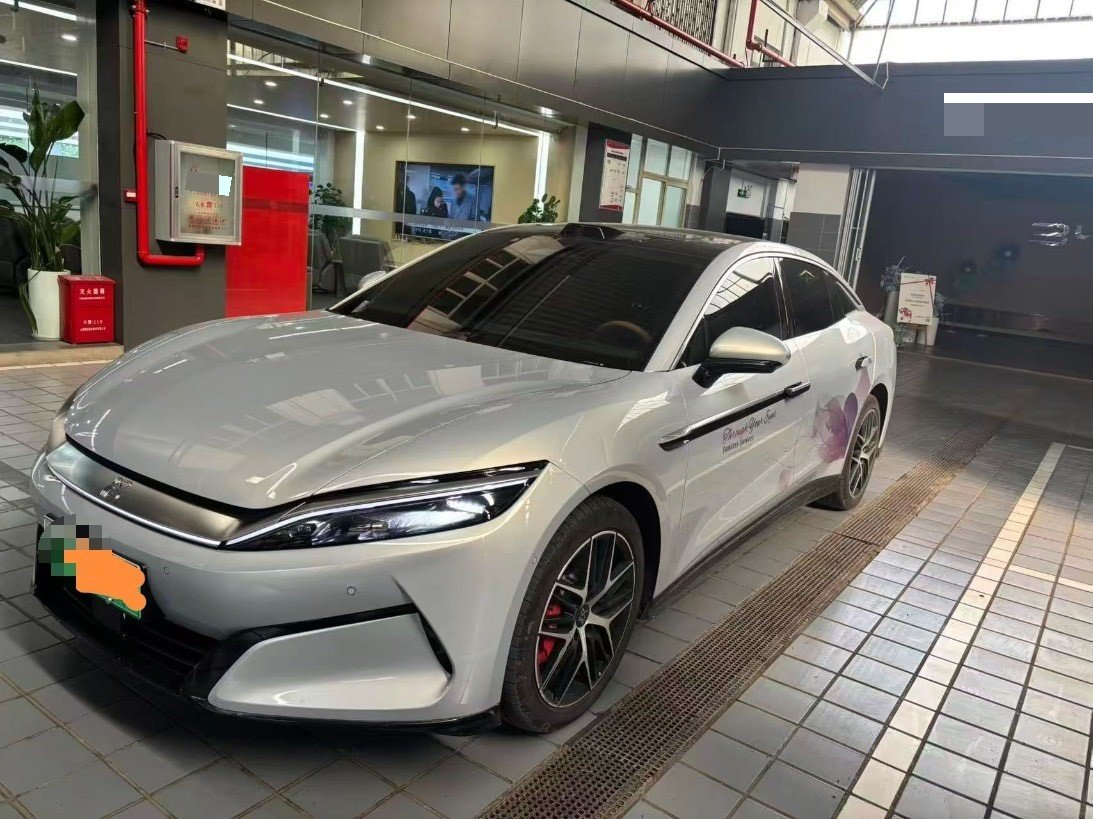 BYD HanL 2025 BYD HanL 2025 صورة سيارة