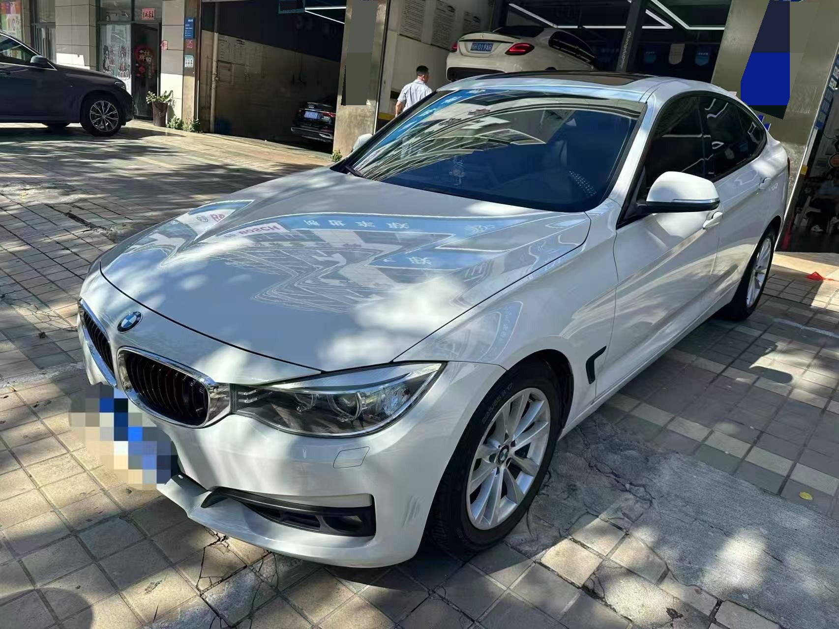 BMW 3 Series GT 2024 BMW 3 Series GT 2024 car image