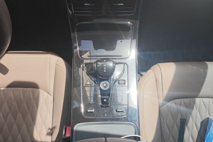 BYD Han 2023 imagen de coche #14