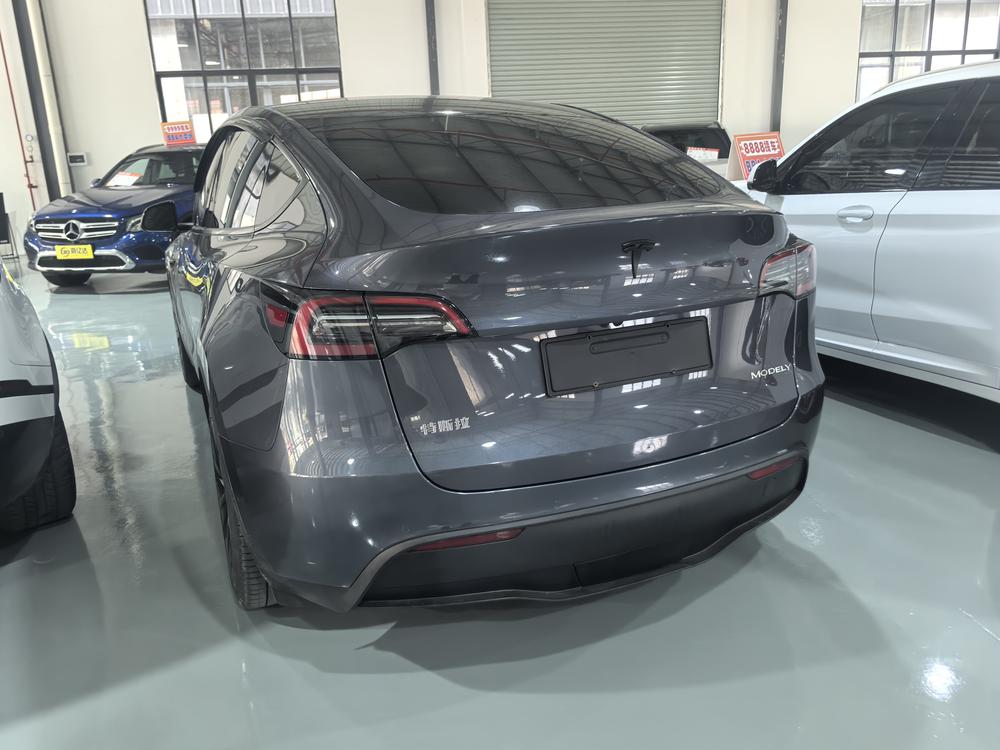 Tesla Model Y 2022 #4 Tesla Model Y 2022 car image #4