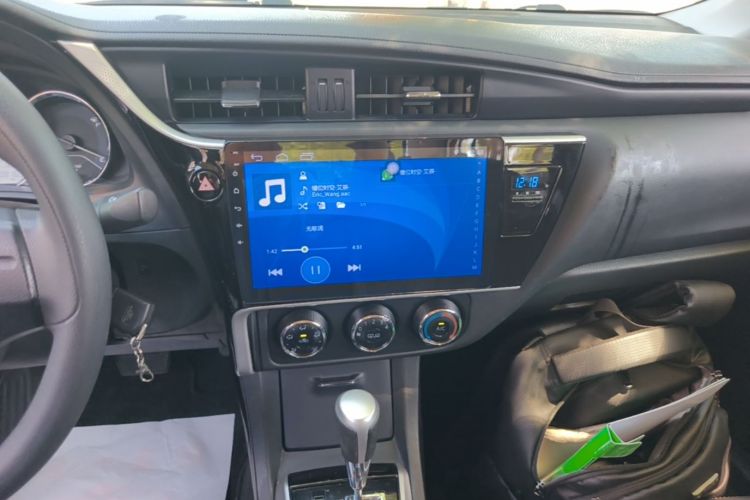 Toyota Corolla 2017 #13 Toyota Corolla 2017 car image #13