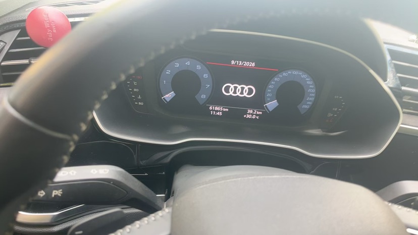 Audi Q3 2019 #2 Audi Q3 2019 car image #2