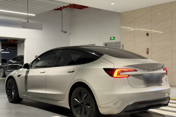 Tesla Model 3 2024 #6 Tesla Model 3 2024 car image #6
