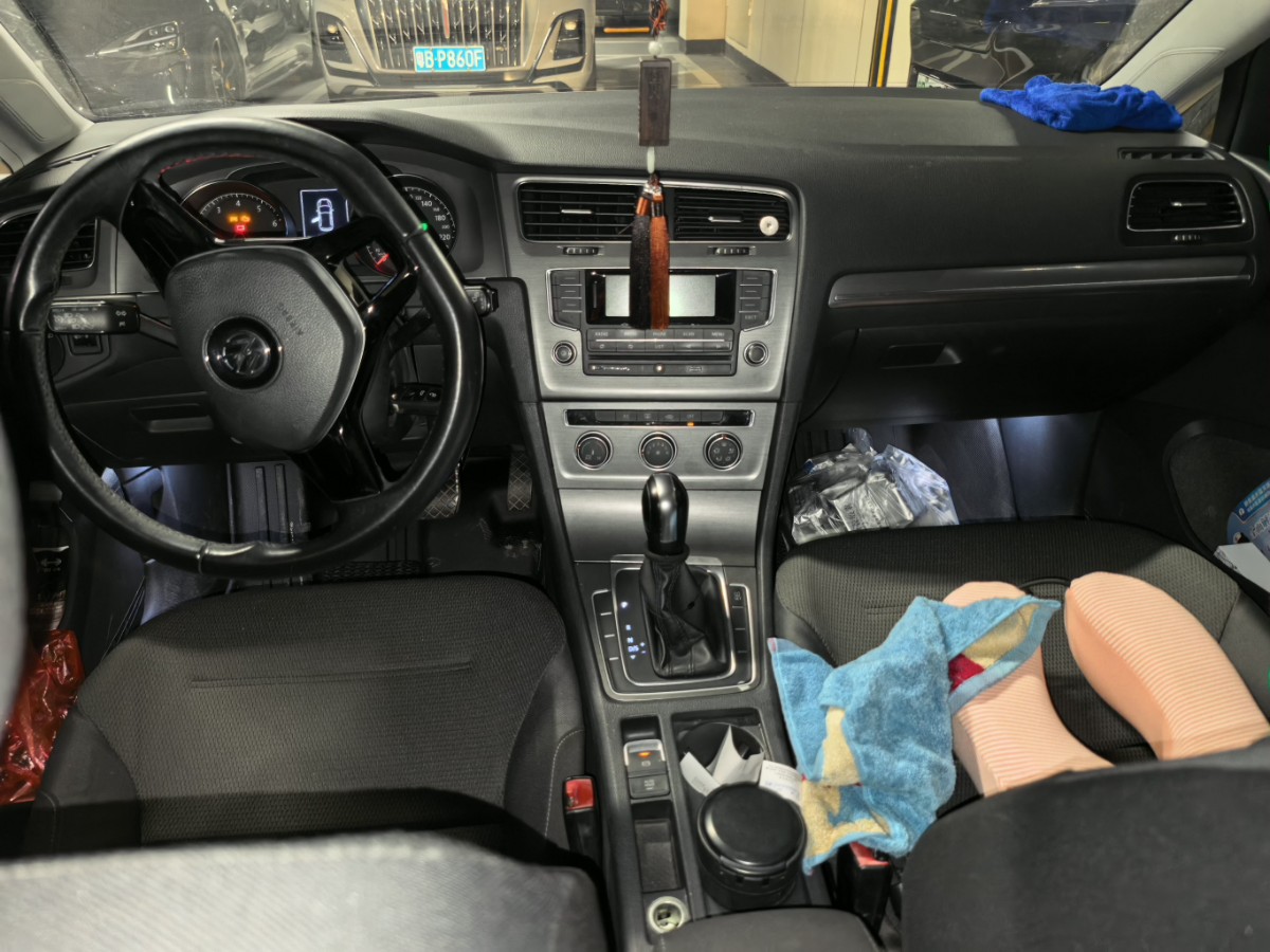 Volkswagen Golf 2014 car image #7