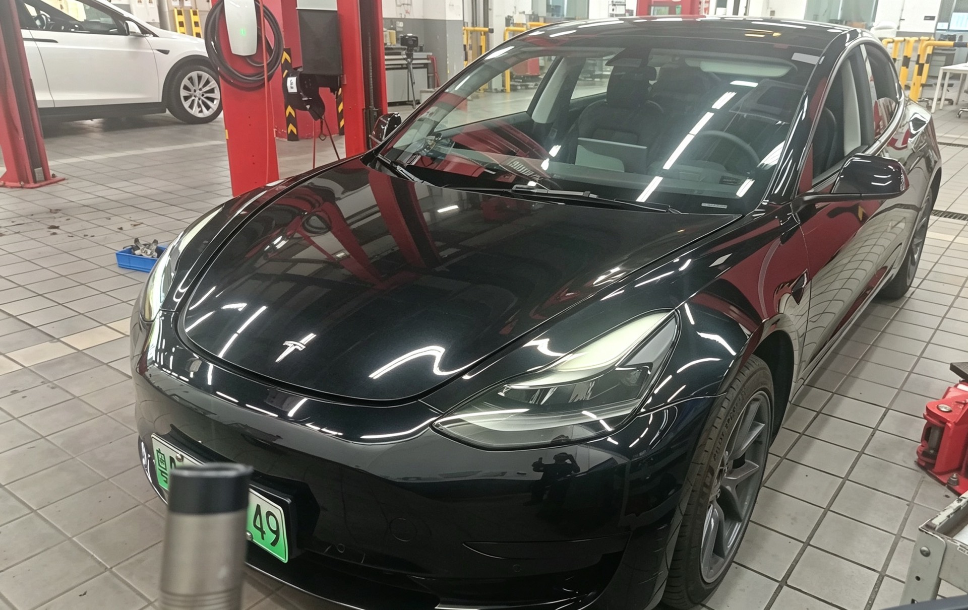 Tesla Model 3 2021 car image 