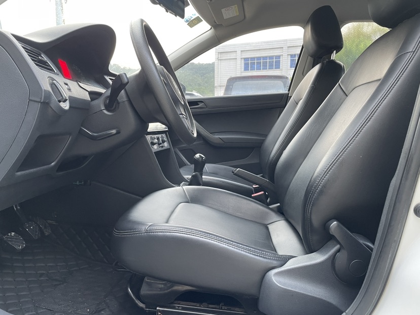 Volkswagen Santana 2017 car image #4