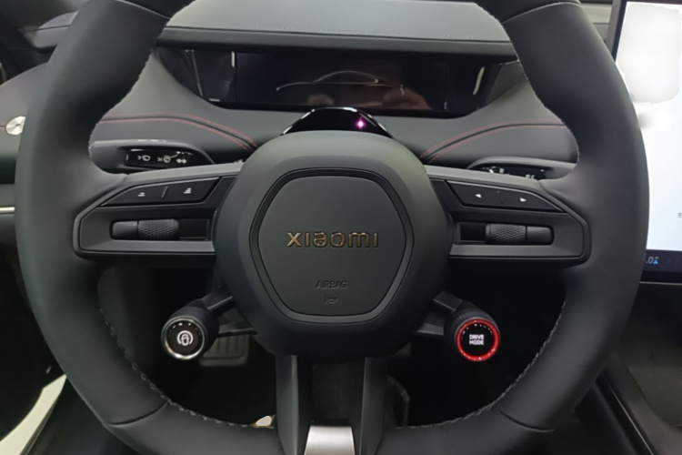 MI SU7 2025 immagine di auto #11