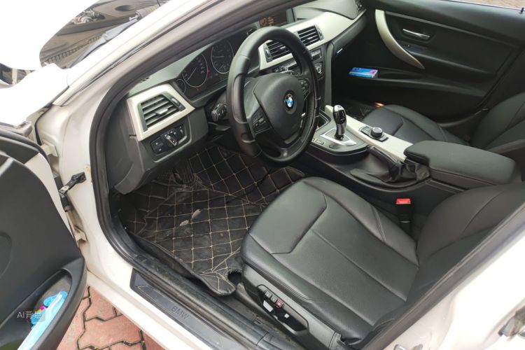 BMW 3 Series 2015 car image #18