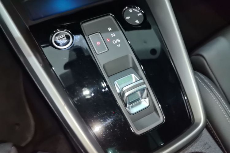 Audi A3 2024 صورة سيارة #14
