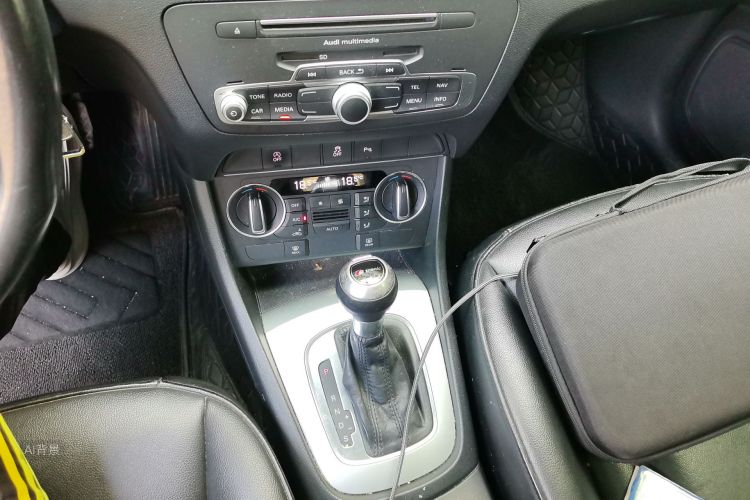 Audi Q3 2016 #16 Audi Q3 2016 car image #16
