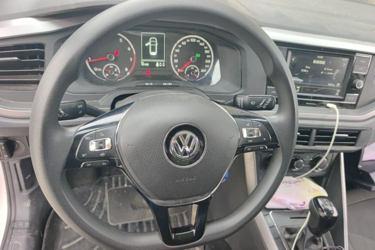 Volkswagen Polo 2020 car image #12