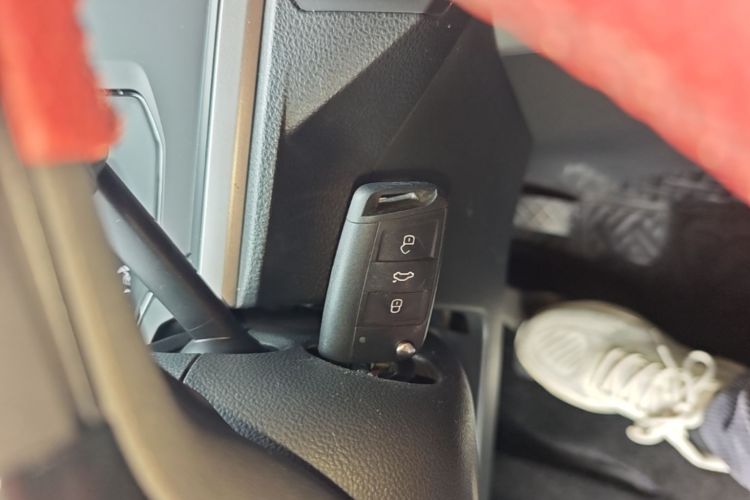Volkswagen Polo 2020 car image #14