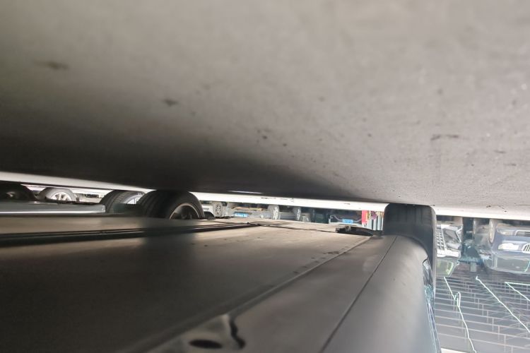Tesla Model Y 2023 car image #30