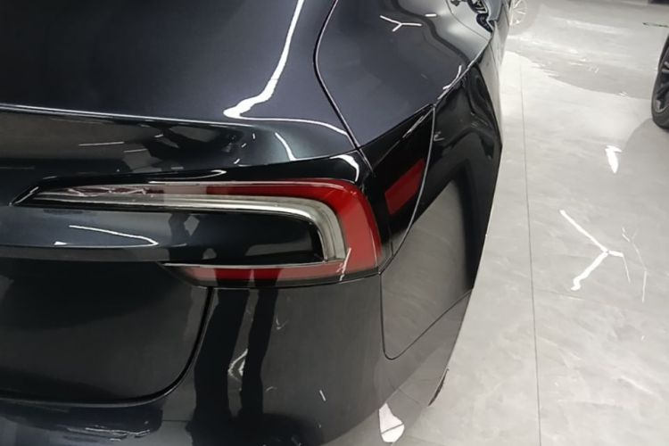 Tesla Model 3 2024 car image #8
