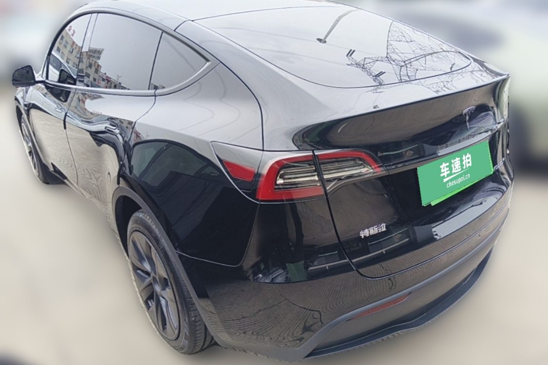 Tesla Model Y 2024 صورة سيارة #3
