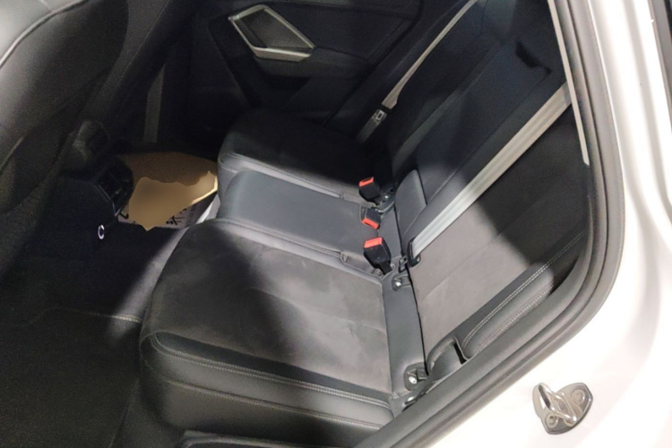 Audi Q3 2023 car image #17