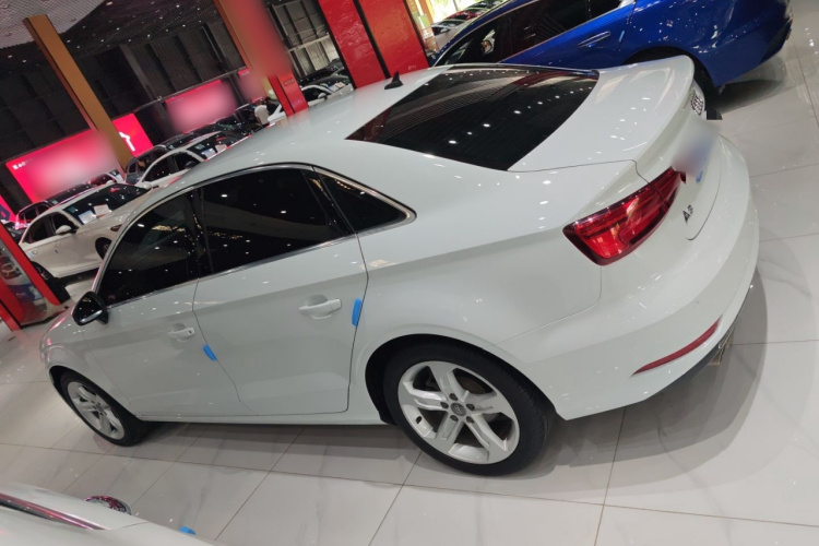 Audi A3 2019 car image #8