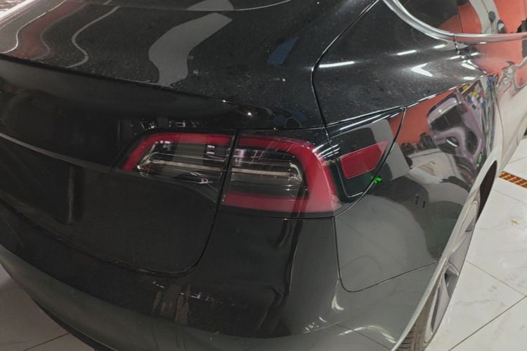 Tesla Model 3 2023 car image #8