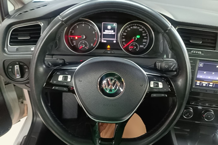 Volkswagen Golf 2017 #11 Volkswagen Golf 2017 car image #11