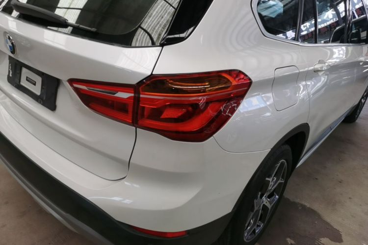 BMW X1 2019 car image #8