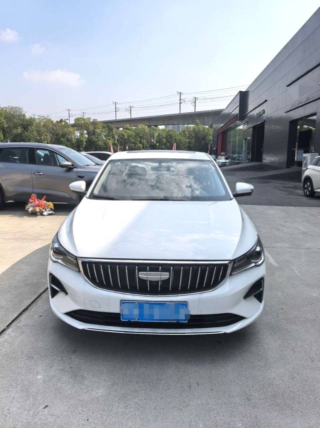 GEELY Emgrand 2025 #2 GEELY Emgrand 2025 car image #2