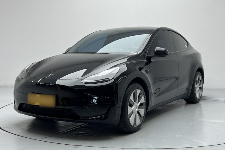 Tesla Model Y 2023 #2 Tesla Model Y 2023 car image #2