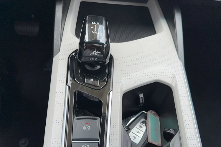 GEELY Emgrand L HiP 2022 car image #17