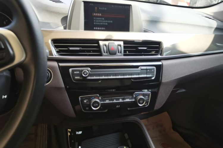 BMW X1 2019 car image #13