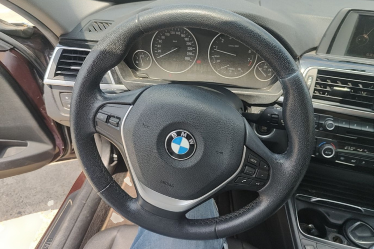 BMW 3 Series 2016 #11 BMW 3 Series 2016 car image #11