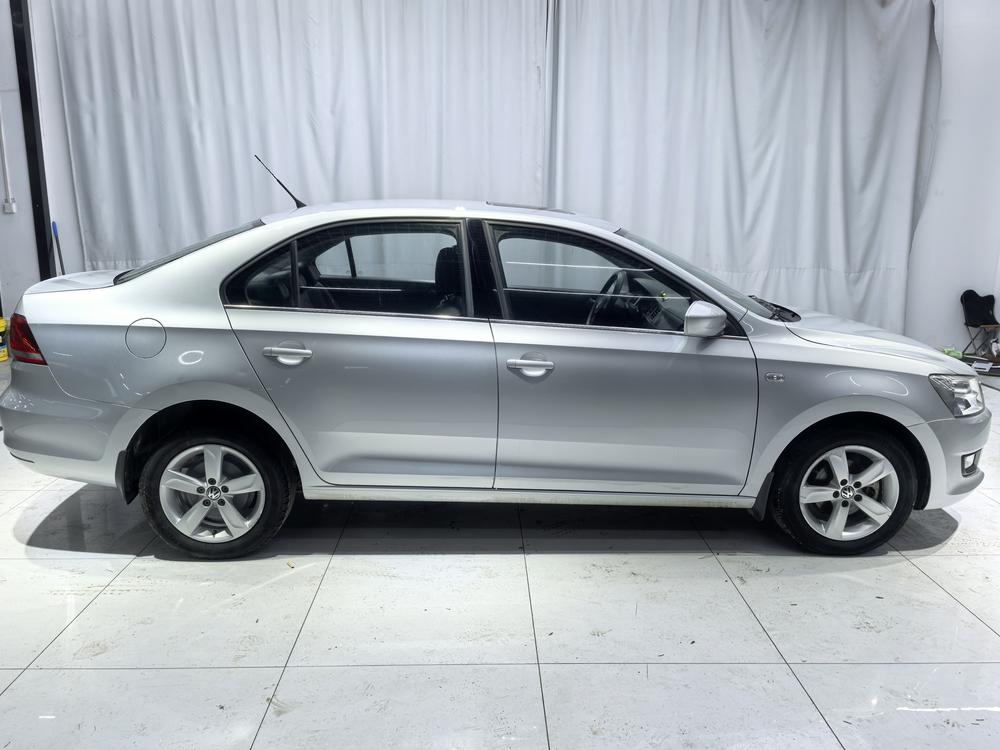 Volkswagen Santana 2014 car image #4