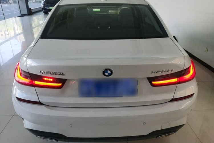 BMW 3 Series 2022 #4 BMW 3 Series 2022 car image #4