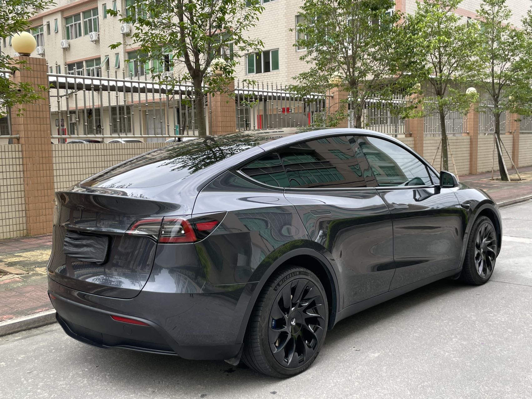 Tesla Model Y 2024 car image #9