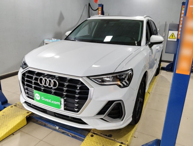 Audi Q3 2023 car image 