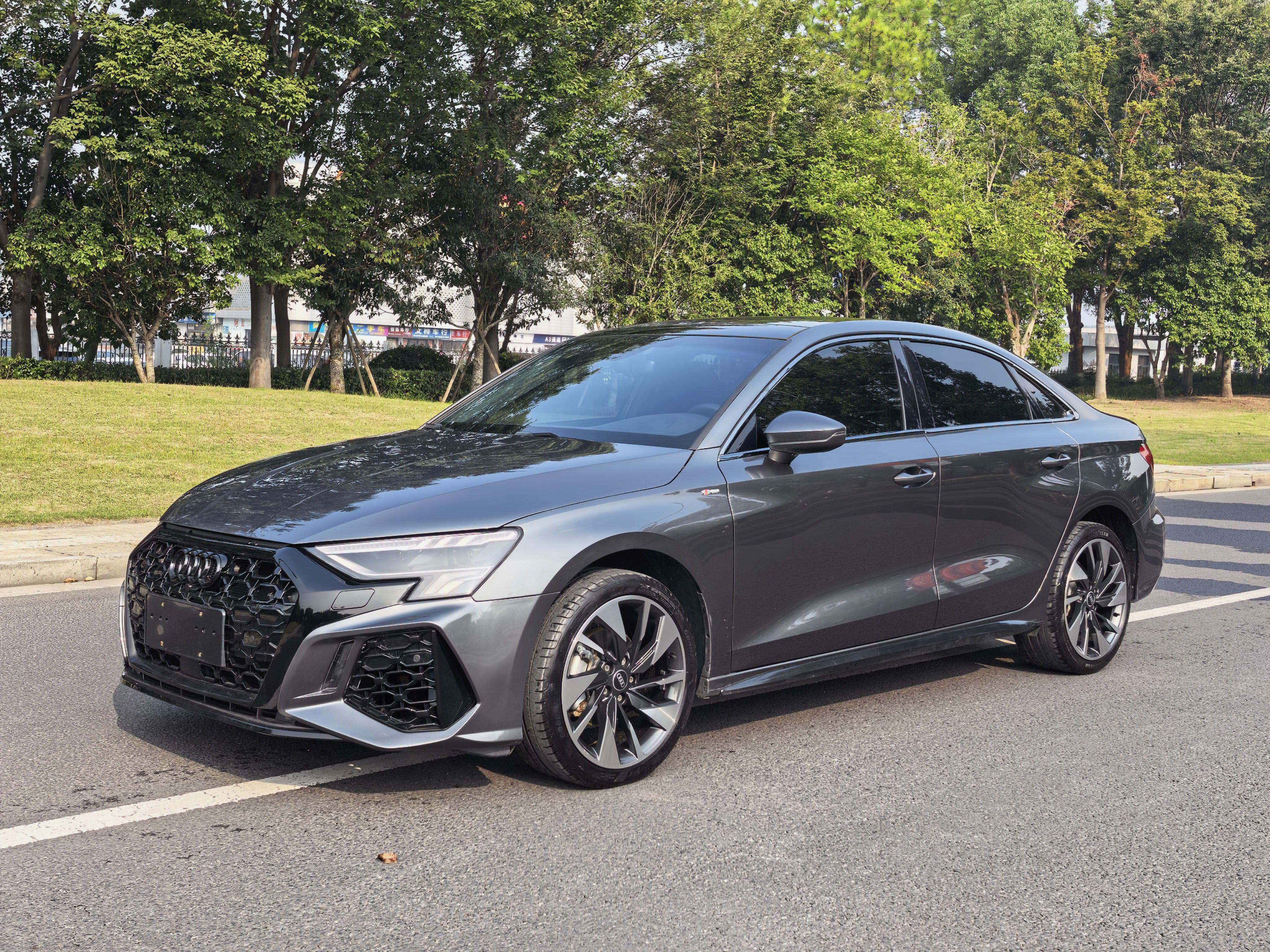 Audi A3 2023 صورة سيارة 