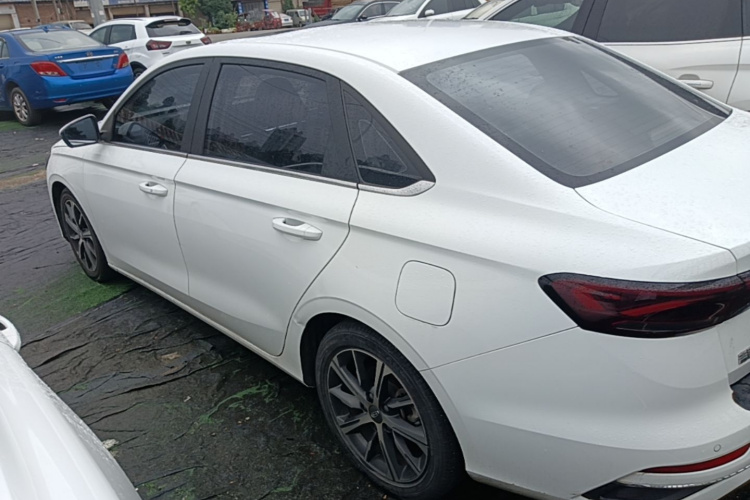 GEELY Emgrand 2022 #5 GEELY Emgrand 2022 car image #5
