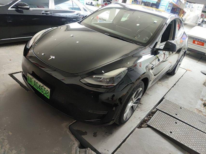 Tesla Model Y 2021 Tesla Model Y 2021 car image