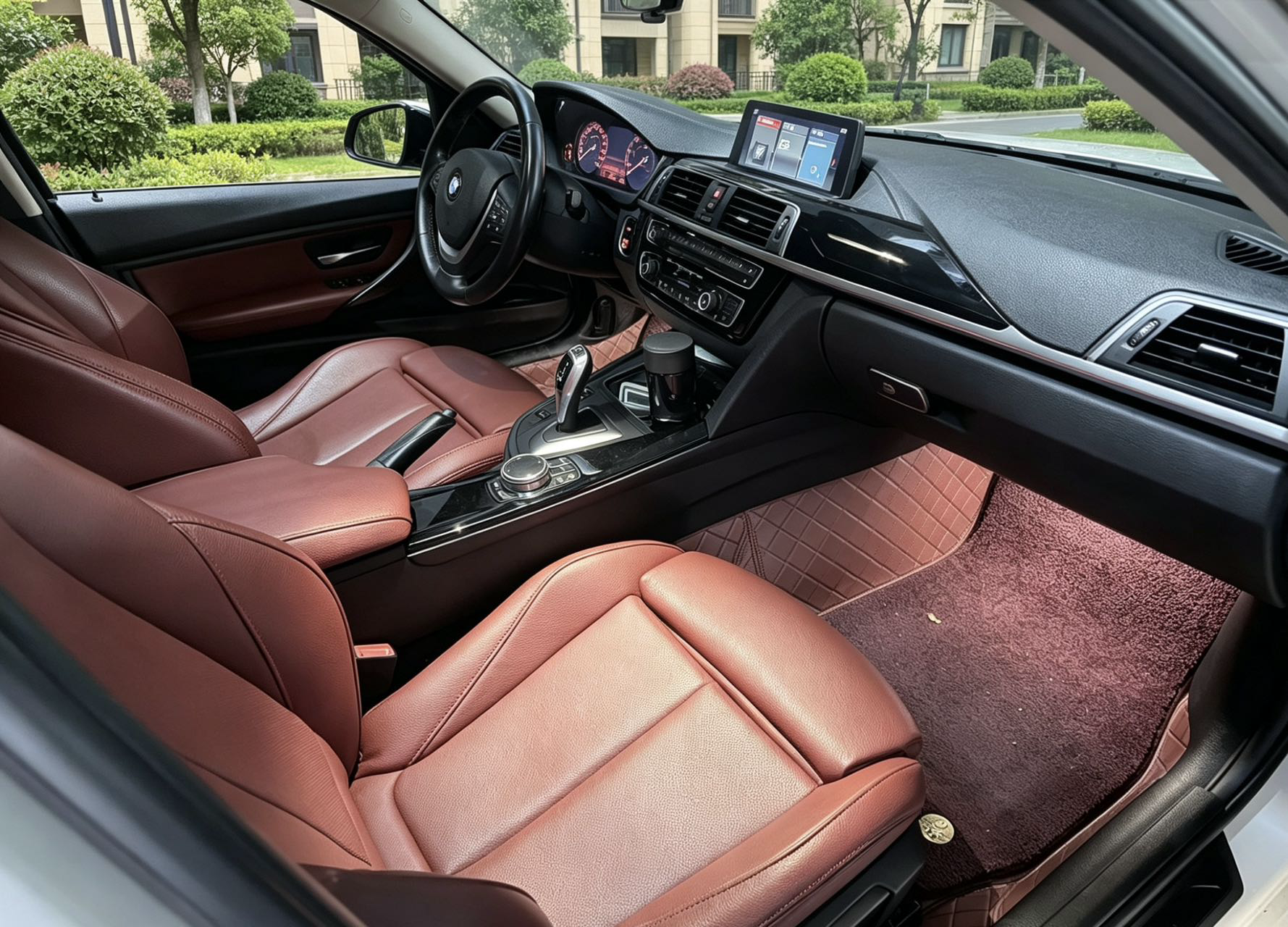 BMW 3 Series 2018 #6 BMW 3 Series 2018 car image #6