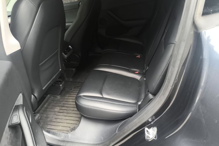 Tesla Model Y 2025 #17 Tesla Model Y 2025 car image #17
