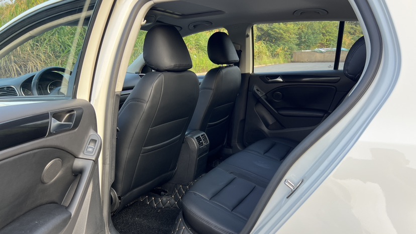 Volkswagen Golf 2014 car image #5