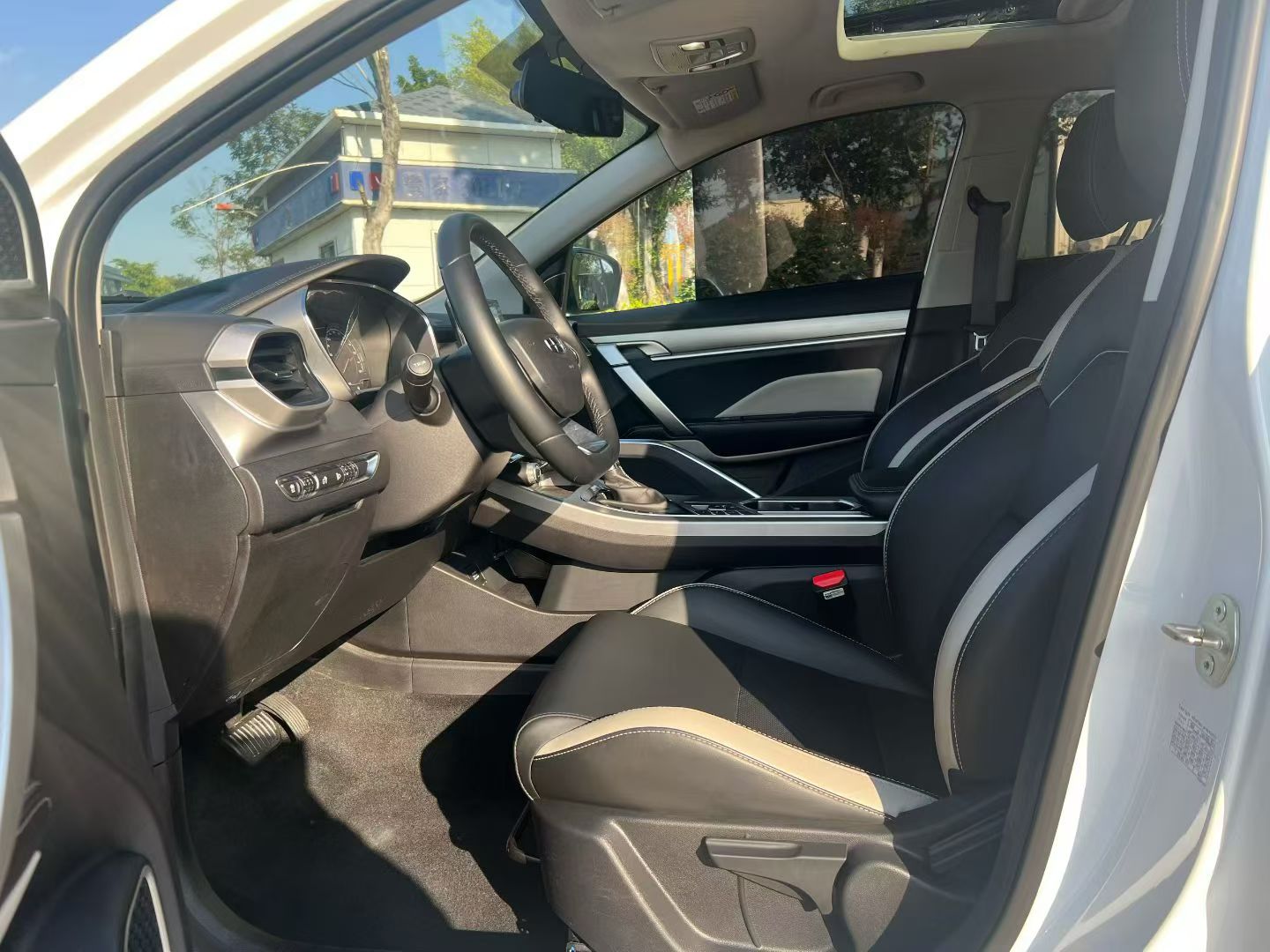 GEELY Coolray 2020 صورة سيارة #4