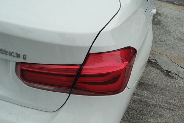 BMW 3 Series 2017 صورة سيارة #8