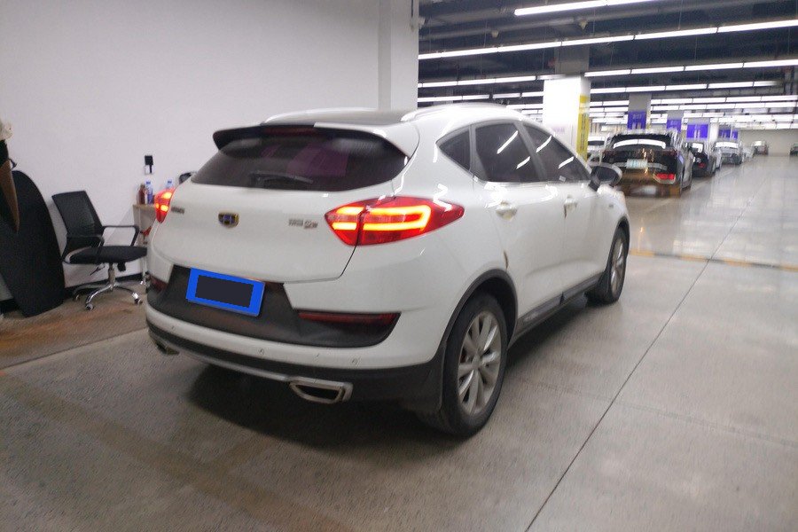 GEELY Emgrand GS 2017 car image #2